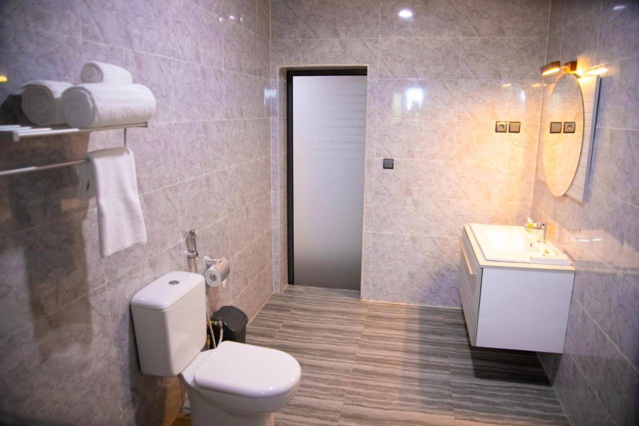 Hotel La Casa Cielo Cotonou Buitenkant foto