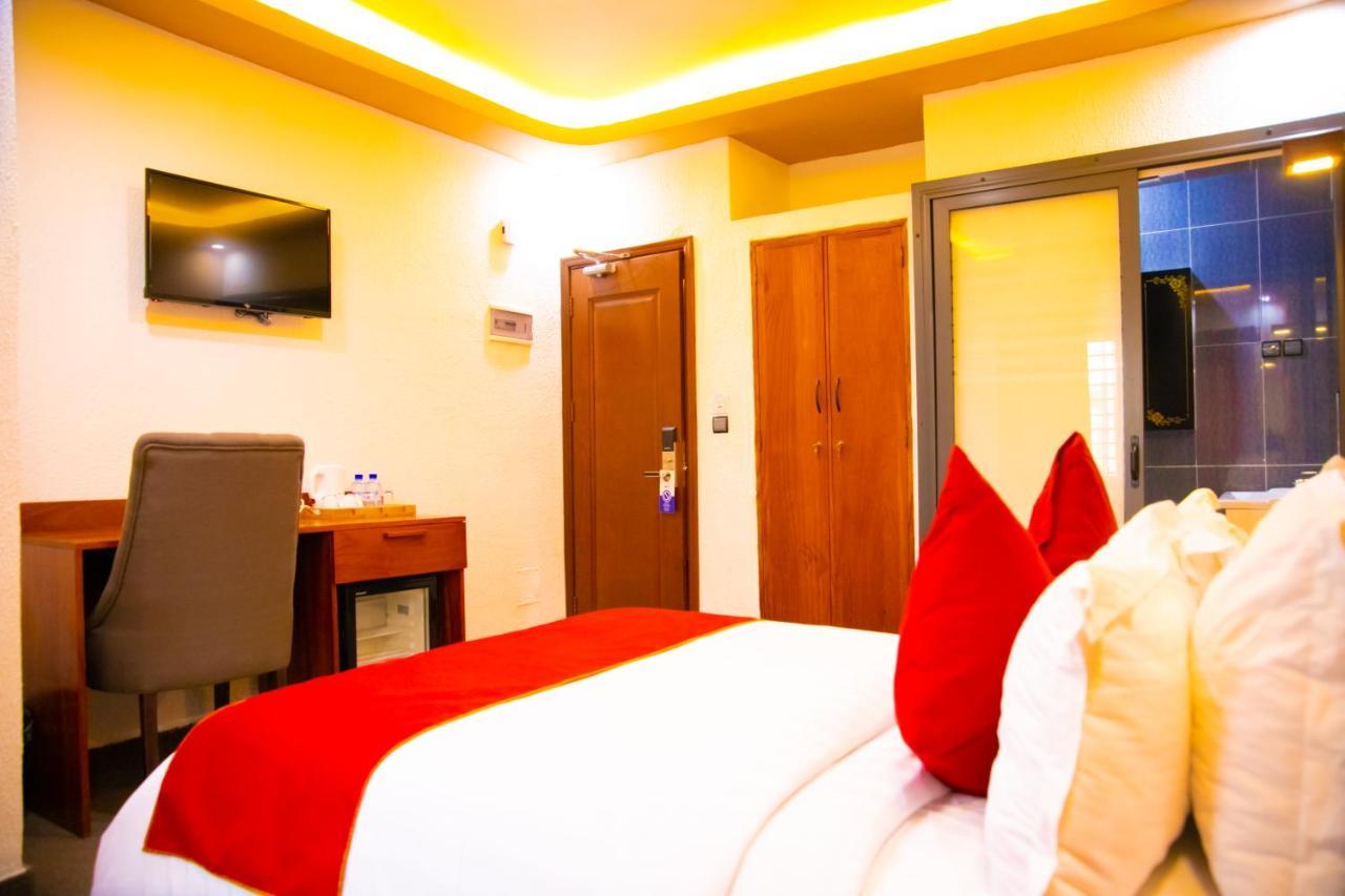 Hotel La Casa Cielo Cotonou Buitenkant foto