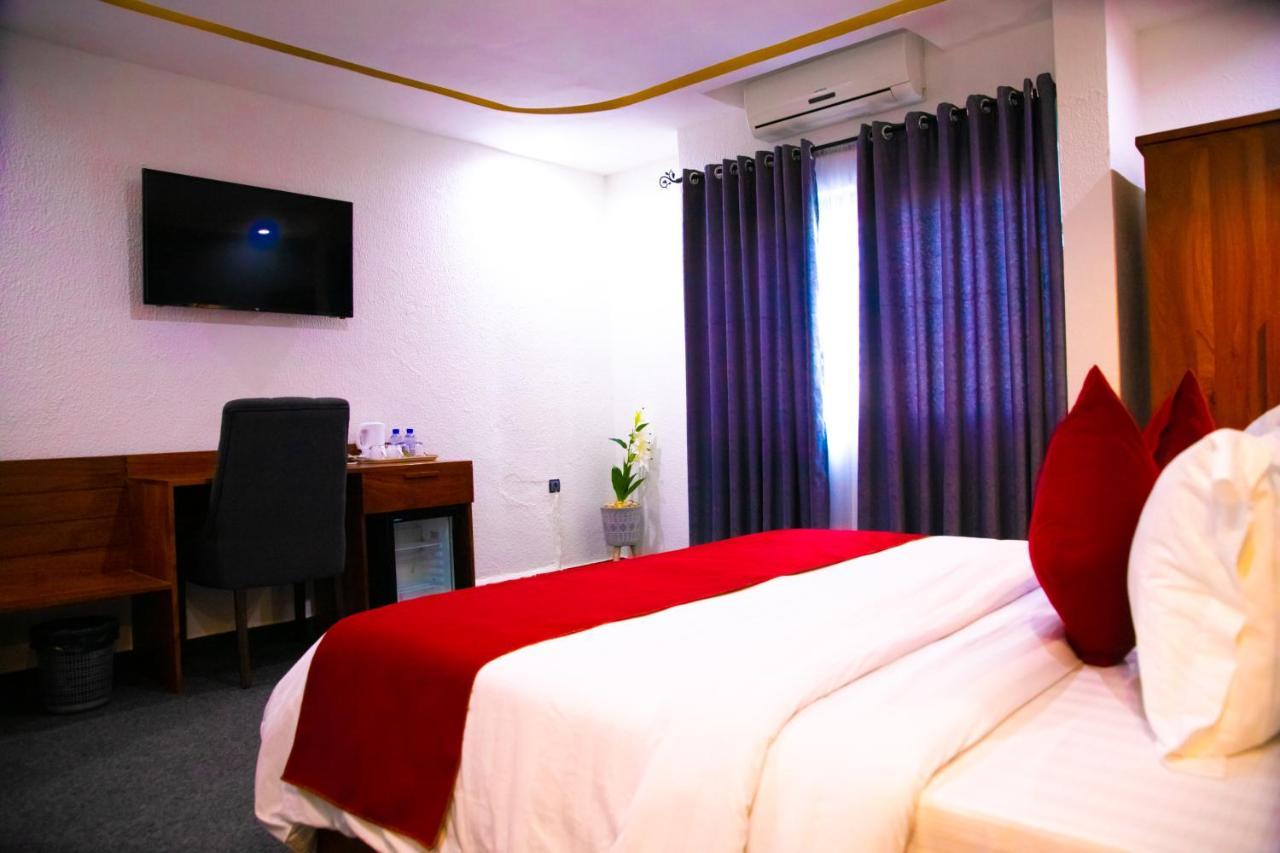 Hotel La Casa Cielo Cotonou Buitenkant foto