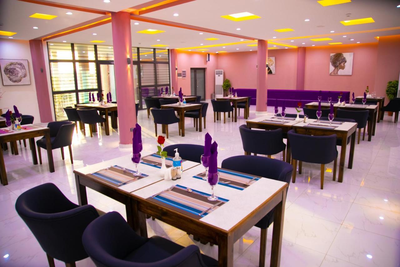 Hotel La Casa Cielo Cotonou Buitenkant foto