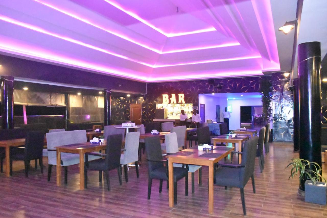 Hotel La Casa Cielo Cotonou Buitenkant foto