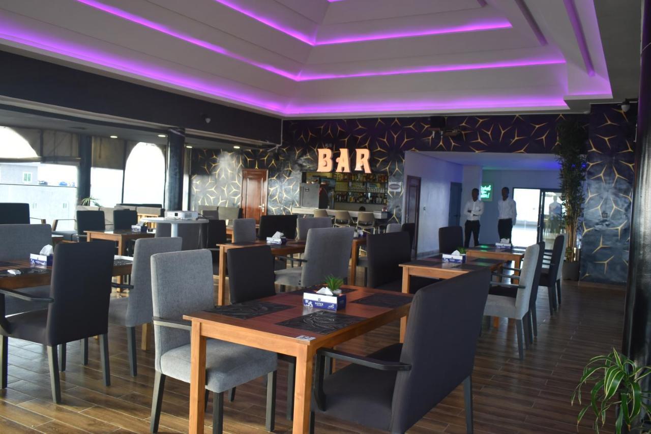Hotel La Casa Cielo Cotonou Buitenkant foto
